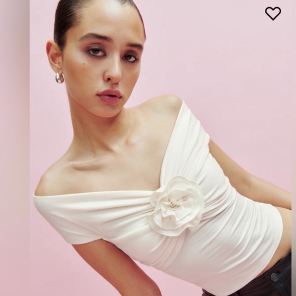 Reformation Emerald Knit Top in Horchata, LARGE 1402 - Picture 4 of 9